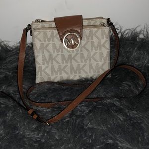 *FINAL PRICE DROP*  Michael Kors Crossbody Purse